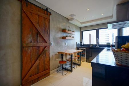 Apartamento à venda com 168m², 3 quartos e 3 vagas