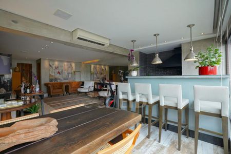 Apartamento à venda com 168m², 3 quartos e 3 vagas