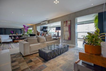 Apartamento à venda com 168m², 3 quartos e 3 vagas