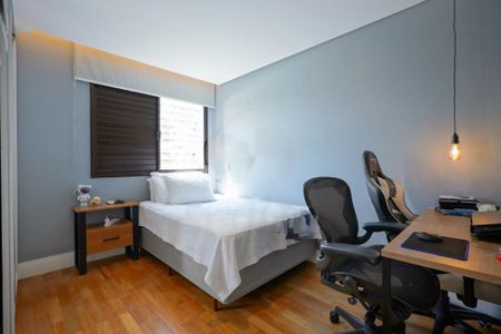 Apartamento à venda com 168m², 3 quartos e 3 vagas
