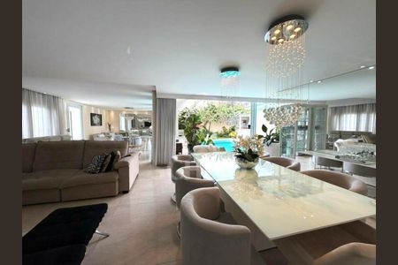 Casa à venda com 3 quartos, 302m² em Interlagos, São Paulo