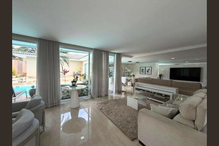 Casa à venda com 3 quartos, 302m² em Interlagos, São Paulo