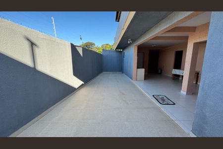 Casa à venda com 256m², 4 quartos e 2 vagas