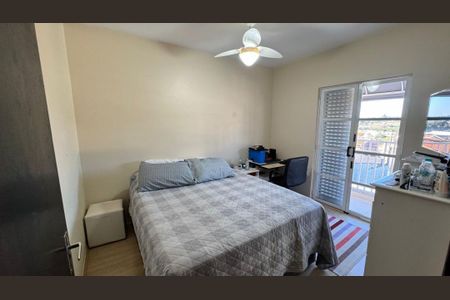 Casa à venda com 256m², 4 quartos e 2 vagas