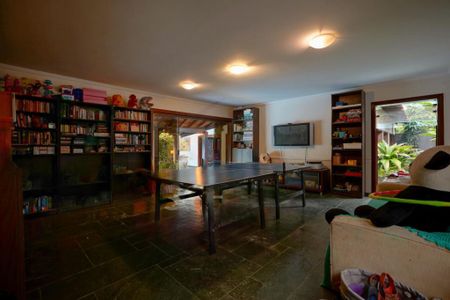 Casa à venda com 4 quartos, 430m² em Santo Amaro, São Paulo