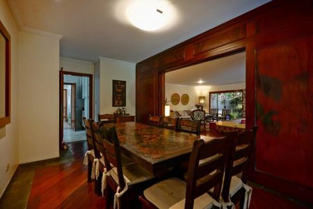 Casa à venda com 4 quartos, 430m² em Santo Amaro, São Paulo