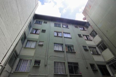 Apartamento à venda com 45m², 2 quartos e 1 vaga Apartamento à venda com 45m², 2 quartos e 1 vagaFachada
