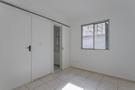 Suíte de casa de condomínio à venda com 3 quartos, 115m² em Parque Santa Fé, Porto Alegre
