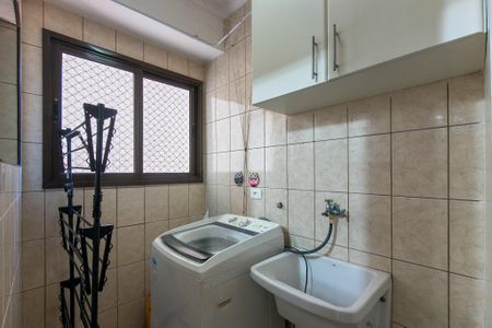 Apartamento para alugar com 107m², 3 quartos e 2 vagas Apartamento para alugar com 107m², 3 quartos e 2 vagasÁrea de Serviço