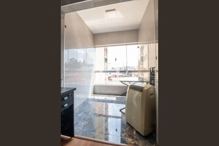 Apartamento para alugar com 62m², 2 quartos e 1 vaga Apartamento para alugar com 62m², 2 quartos e 1 vagaVaranda