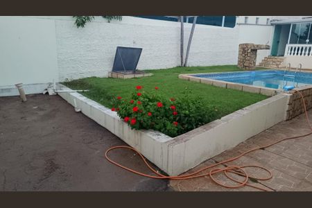 Casa à venda com 118m², 2 quartos e 3 vagas
