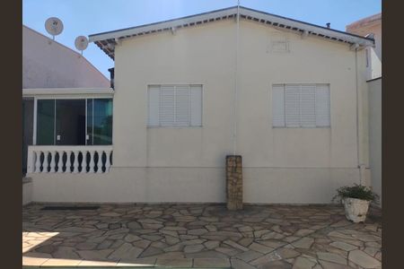Casa à venda com 118m², 2 quartos e 3 vagas