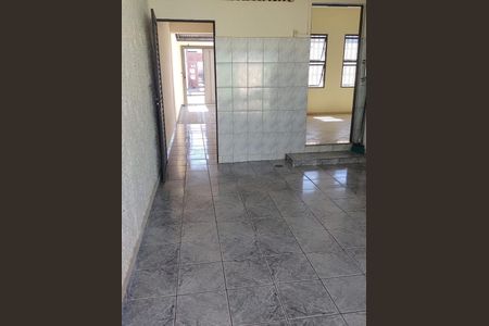 Casa à venda com 118m², 2 quartos e 3 vagas