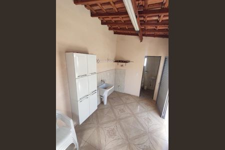 Casa à venda com 118m², 2 quartos e 3 vagas