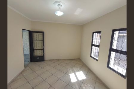 Casa à venda com 118m², 2 quartos e 3 vagas