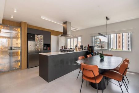 Apartamento à venda com 250m², 2 quartos e 2 vagas