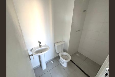 Apartamento para alugar com 38m², 2 quartos e sem vagaBanheiro 