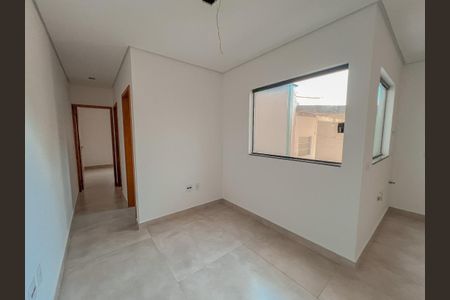 Casa à venda com 50m², 2 quartos e 2 vagas