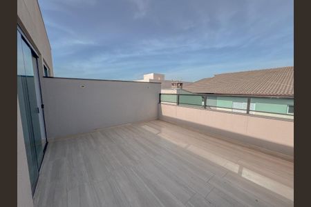 Casa à venda com 50m², 2 quartos e 2 vagas