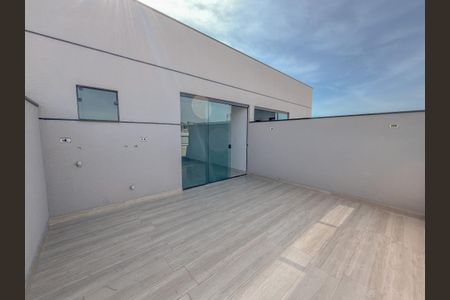 Casa à venda com 50m², 2 quartos e 2 vagas