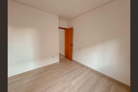 Casa à venda com 50m², 2 quartos e 2 vagas