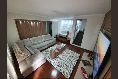 Casa à venda com 3 quartos, 266m² em Vila Scarpelli, Santo André