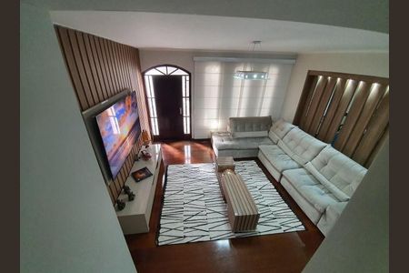 Casa à venda com 3 quartos, 266m² em Vila Scarpelli, Santo André
