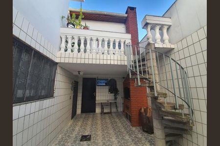 Casa à venda com 266m², 3 quartos e 3 vagas
