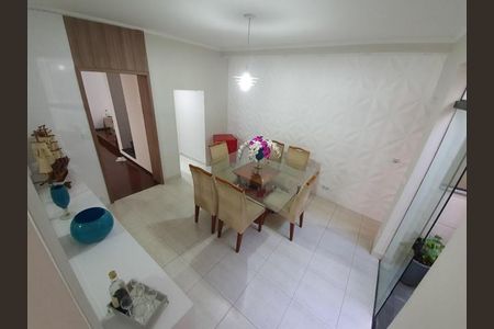 Casa à venda com 3 quartos, 266m² em Vila Scarpelli, Santo André
