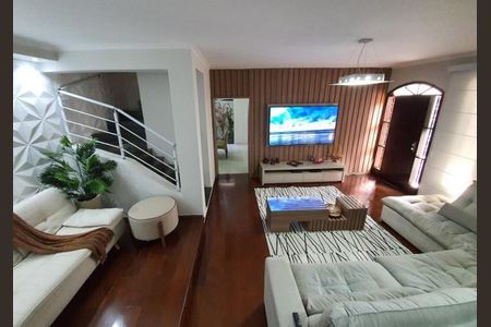 Casa à venda com 3 quartos, 266m² em Vila Scarpelli, Santo André
