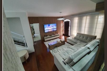 Casa à venda com 3 quartos, 266m² em Vila Scarpelli, Santo André