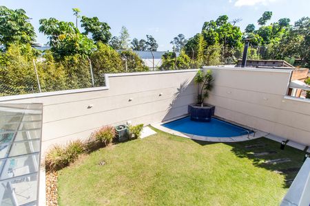 Casa de condomínio à venda com 570m², 4 quartos e 4 vagas Casa de condomínio à venda com 570m², 4 quartos e 4 vagasVista da Sala