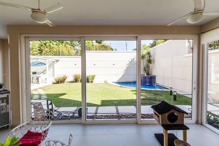 Casa de condomínio à venda com 570m², 4 quartos e 4 vagas Casa de condomínio à venda com 570m², 4 quartos e 4 vagasVista da Sala
