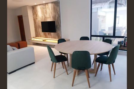 Casa à venda com 3 quartos, 209m² em Jardim Sao Caetano, São Caetano do Sul