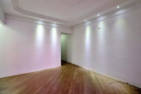 Casa à venda com 87m², 2 quartos e 2 vagas