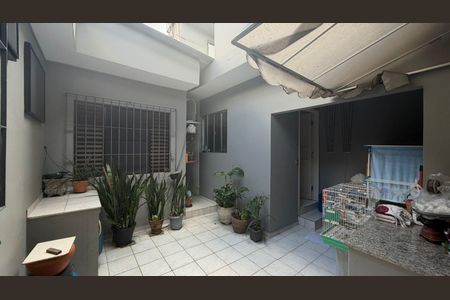 Casa à venda com 3 quartos, 186m² em Vila Curuçá, Santo André