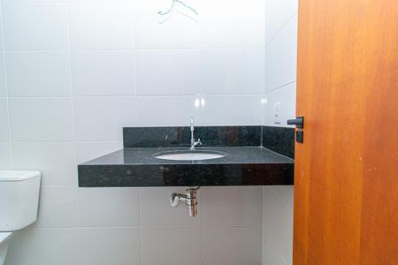 Casa à venda com 81m², 2 quartos e 1 vaga
