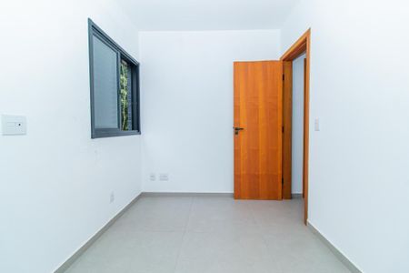 Casa à venda com 81m², 2 quartos e 1 vaga