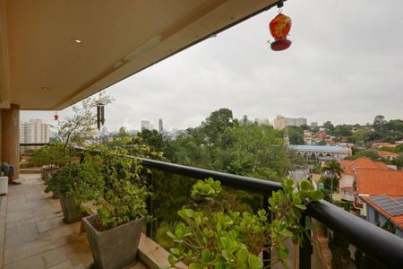 Apartamento à venda com 220m², 3 quartos e 4 vagas