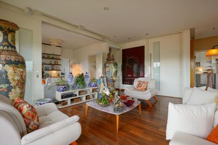 Apartamento à venda com 3 quartos, 220m² em Santo Amaro, São Paulo