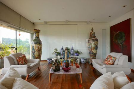 Apartamento à venda com 220m², 3 quartos e 4 vagas