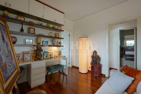 Apartamento à venda com 220m², 3 quartos e 4 vagas