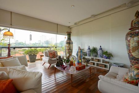 Apartamento à venda com 3 quartos, 220m² em Santo Amaro, São Paulo