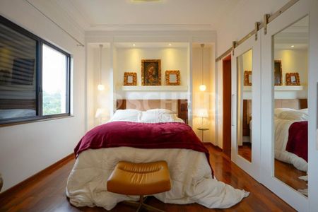 Apartamento à venda com 220m², 3 quartos e 4 vagas