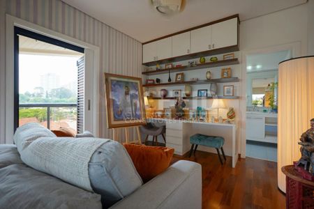 Apartamento à venda com 3 quartos, 220m² em Santo Amaro, São Paulo