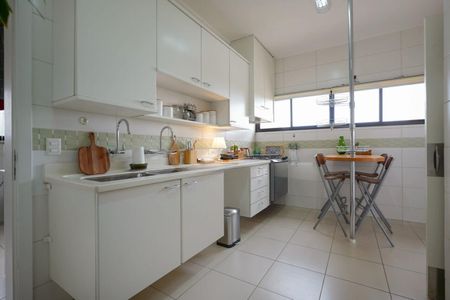 Apartamento à venda com 220m², 3 quartos e 4 vagas