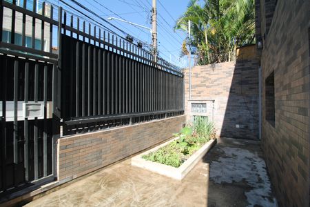 Casa para alugar com 60m², 2 quartos e sem vagaQuintal