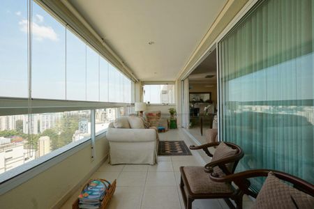 Apartamento à venda com 394m², 3 quartos e 4 vagas