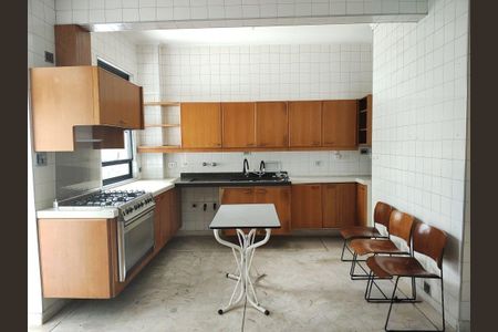 Apartamento à venda com 180m², 3 quartos e 1 vaga