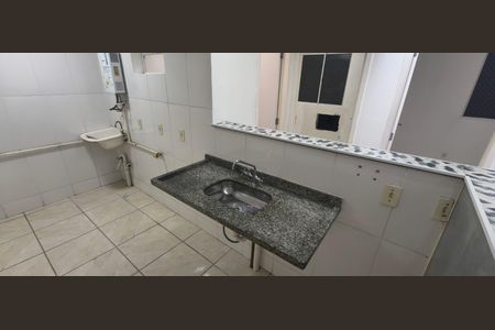 Cozinha de apartamento para alugar com 2 quartos, 45m² em Bom Pastor, Belford Roxo